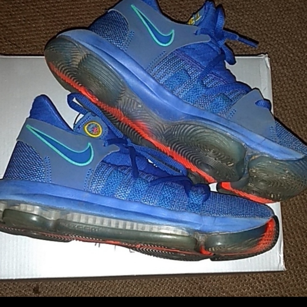 Kyrie Irving Sneakers